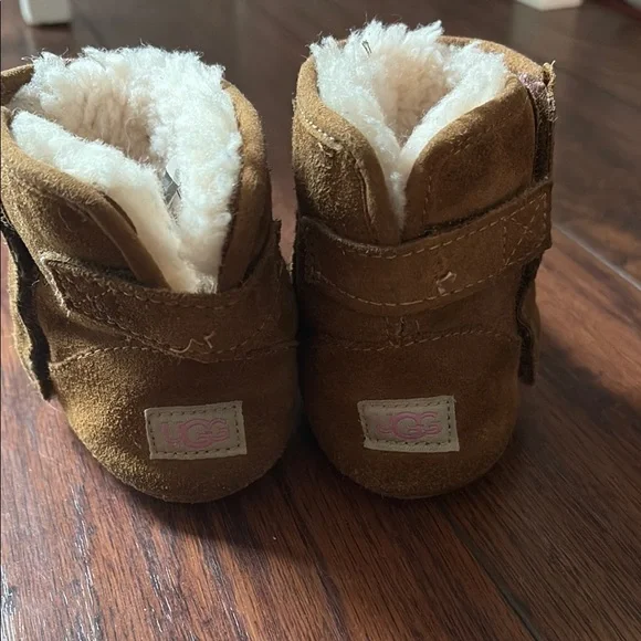 Cozy Brown Kids Uggs - Picture 2 of 4